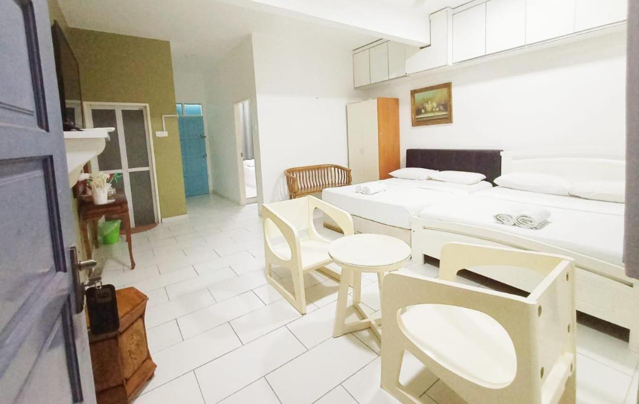 Aqil Beach Inn Маранг Екстериор снимка