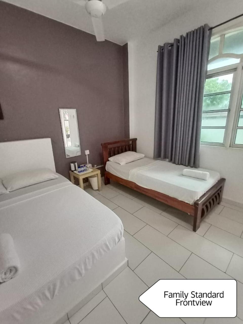 Aqil Beach Inn Маранг Екстериор снимка