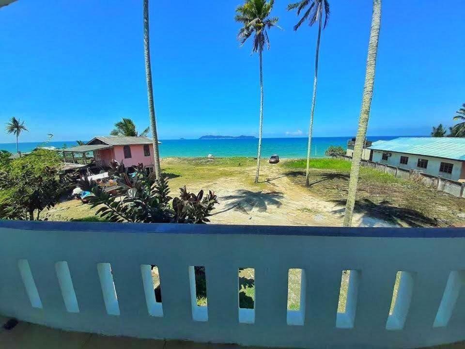 Aqil Beach Inn Маранг Екстериор снимка