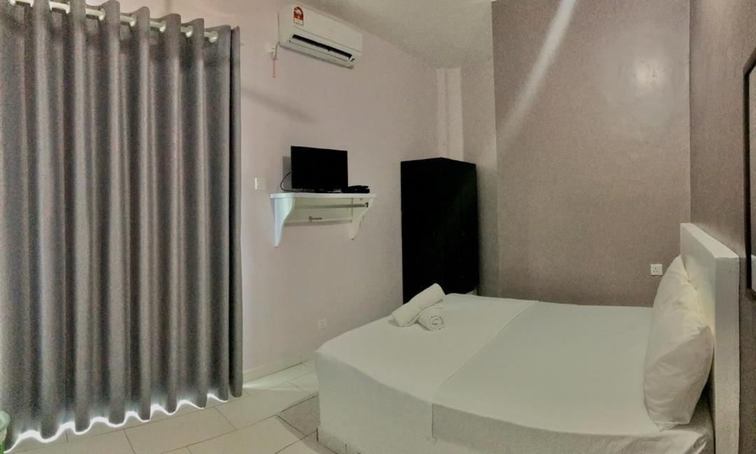 Aqil Beach Inn Маранг Екстериор снимка